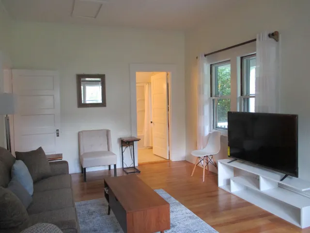 $1,700 | 38 B Berkley Street, Bethlehem, NH 03574