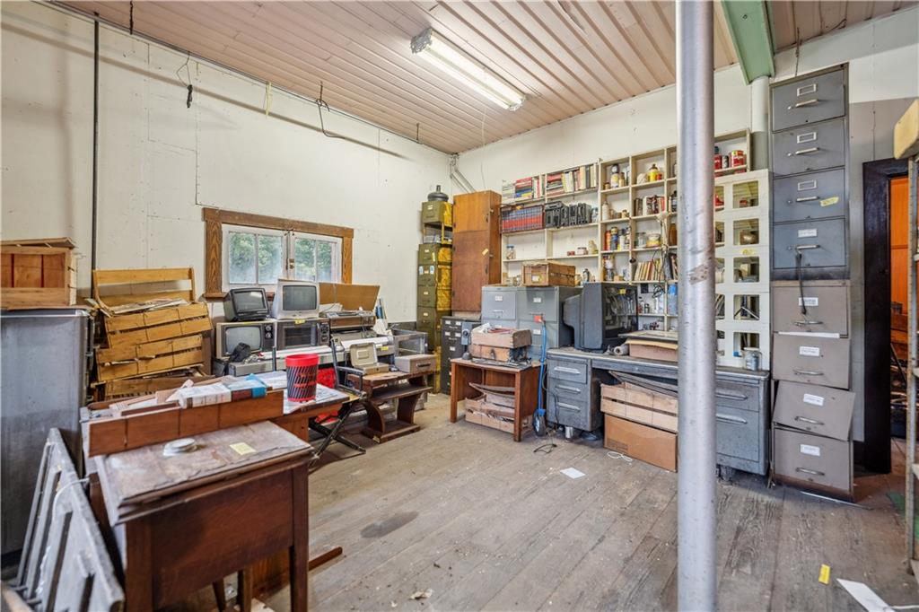 605 Lone Pine Road Washington, PA 15301 - Photo 15 of 39 a view of a workspace with furniture