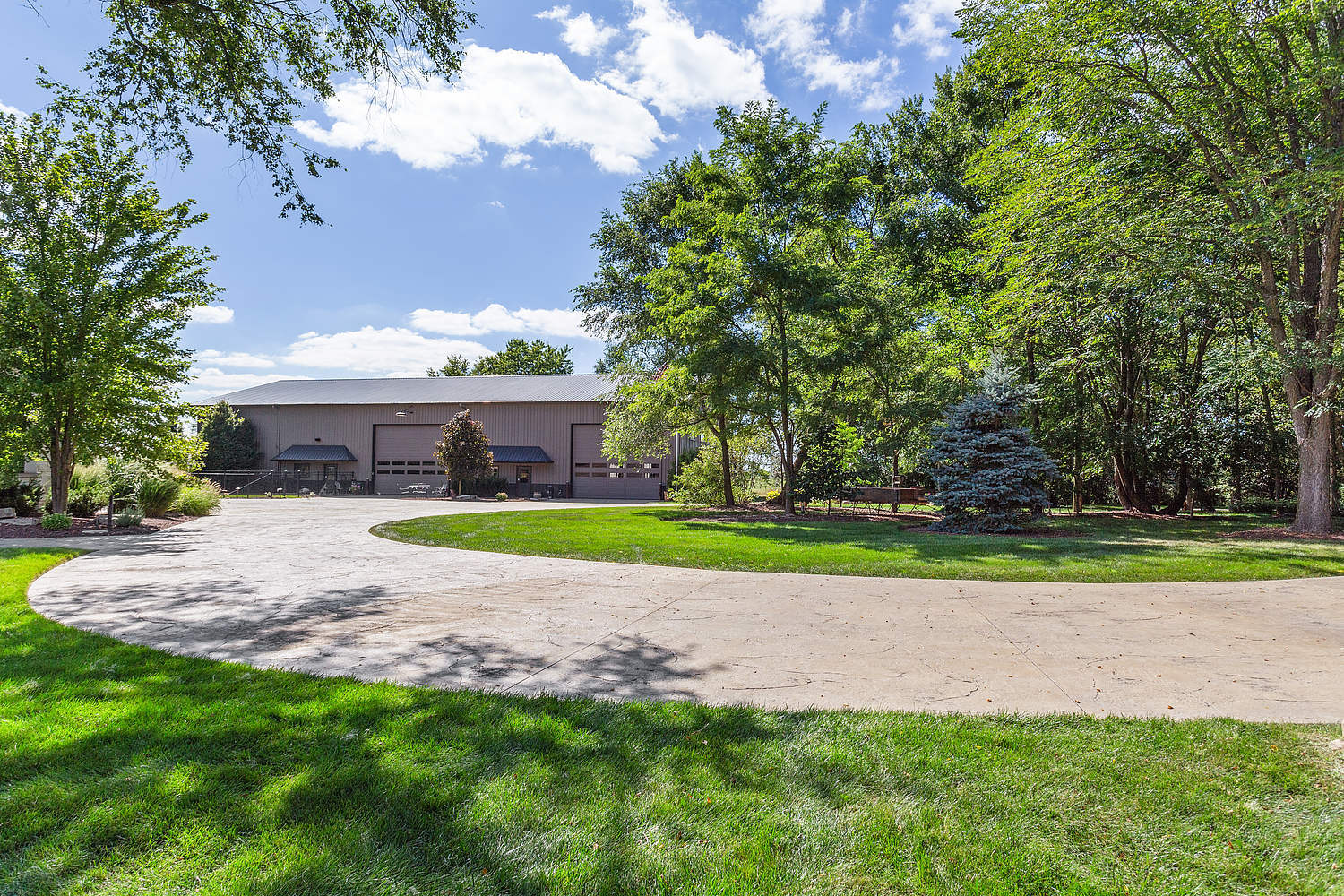 13125 Smith Road Manhattan, IL 60442 - Photo 54 of 74 a view of a house with a backyard and a yard