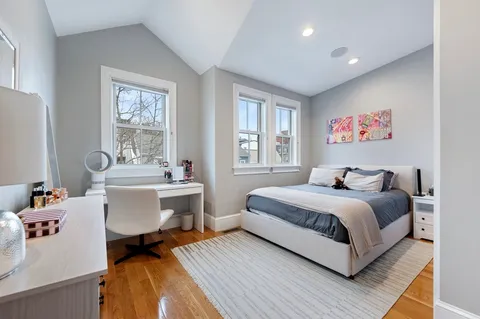 $1,329,000 | 480-482 East 4th Street, Unit 4, Boston, MA 02127