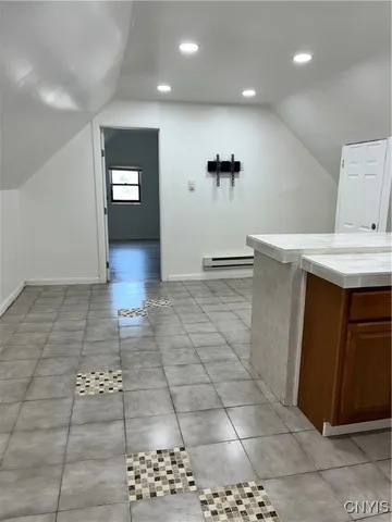 $950 | 1651 Unit 3 Howard Avenue, Utica, NY 13501