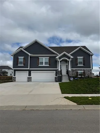 $469,000 | 1018 Jasmine Drive, Liberty, MO 64068