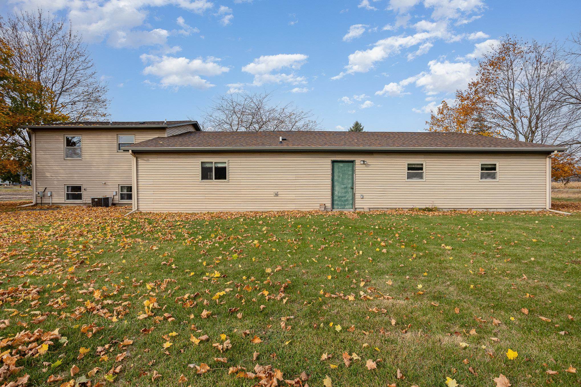 1697 South Nine Mile Road Kawkawlin, MI 48631 - Photo 20 of 21
