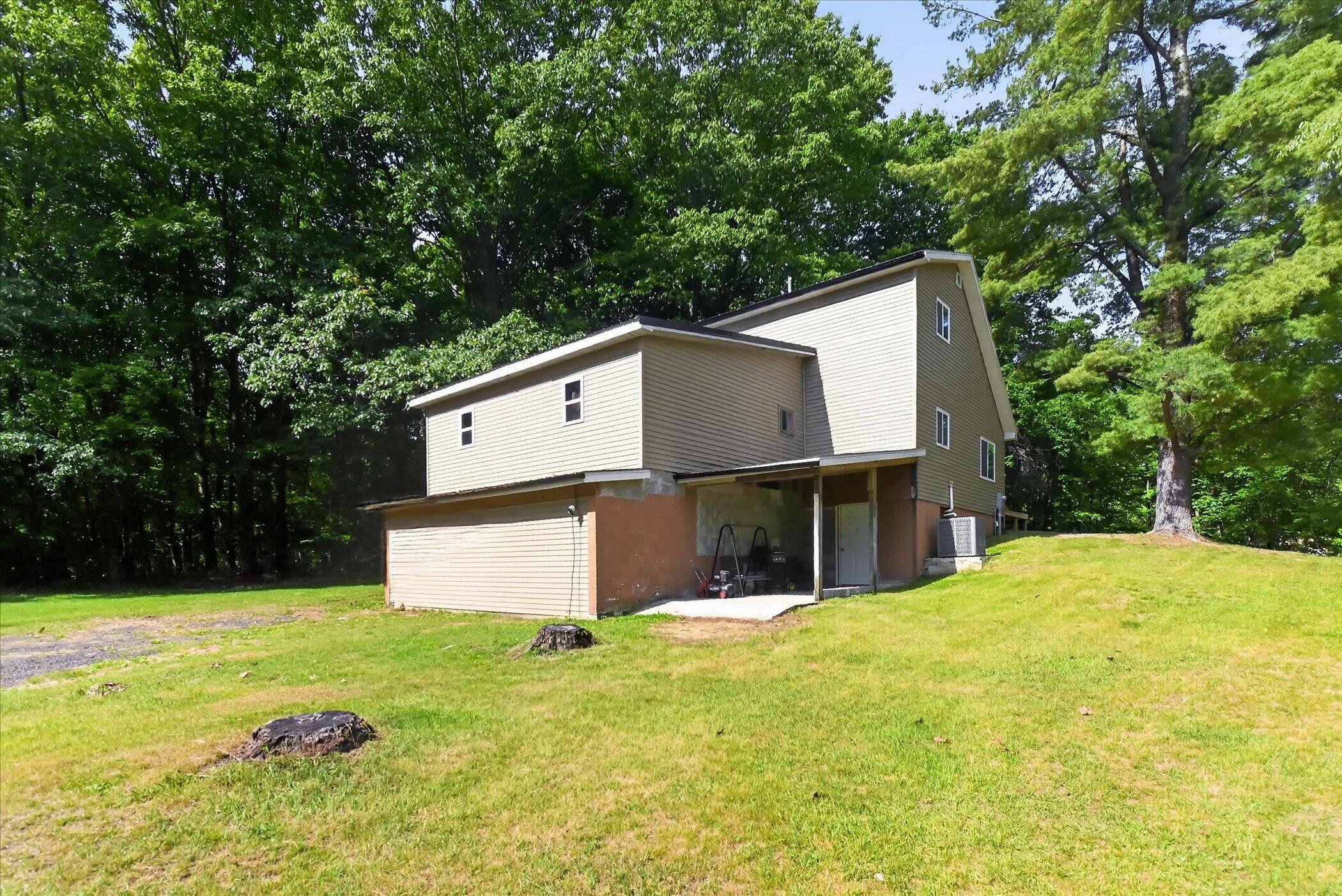 10260 North Ferris Road Riverdale, MI 48877 - Photo 38 of 57 44-10260-N-Ferris-Rd-WindowStill