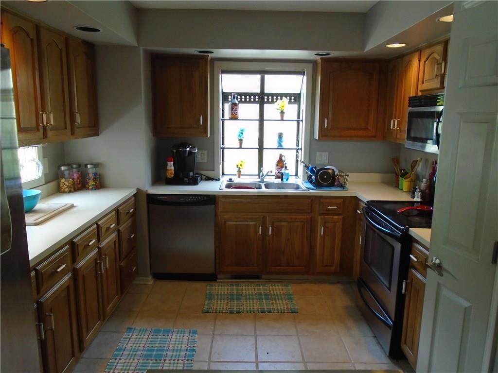7717 River Road, Unit 4 Indianapolis, IN 46240 - Photo 14 of 28 Gallery Image 14