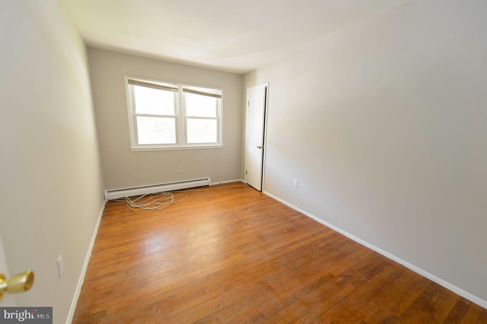 13628 Kingsman Road Woodbridge, VA 22193 - Photo 17 of 37 Bedroom 2