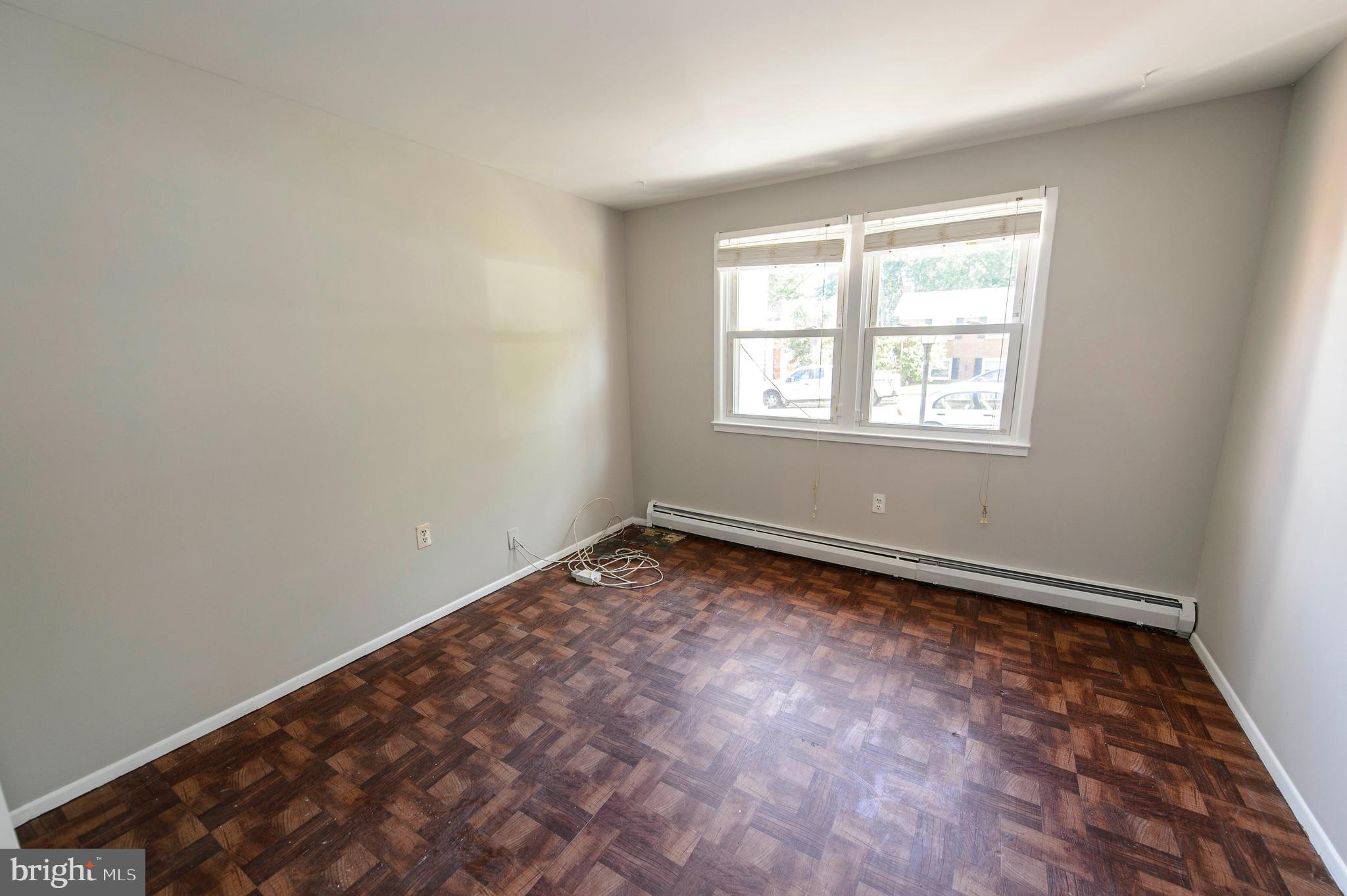 13628 Kingsman Road Woodbridge, VA 22193 - Photo 30 of 37 Bedroom