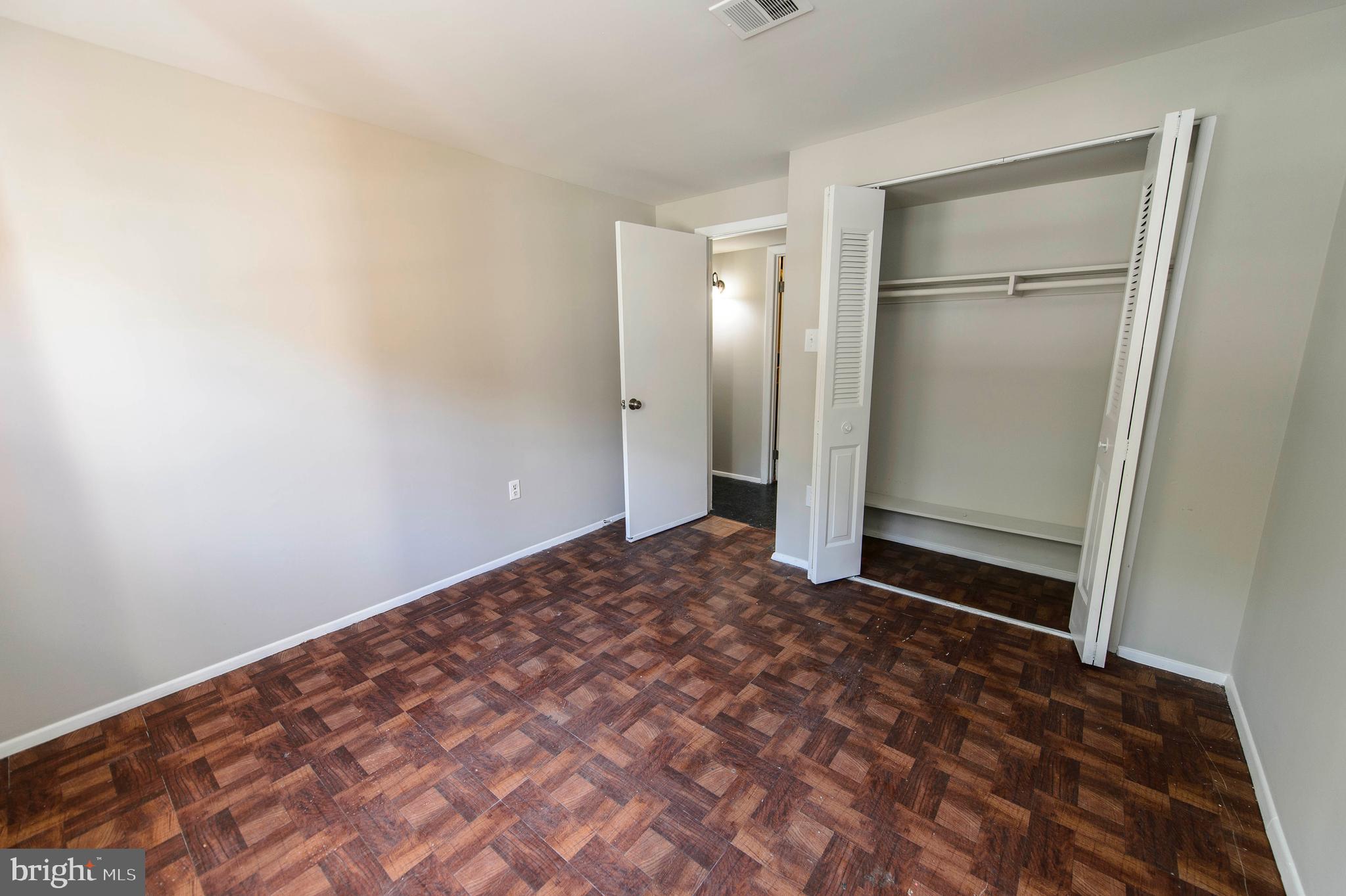 13628 Kingsman Road Woodbridge, VA 22193 - Photo 31 of 37 Bedroom