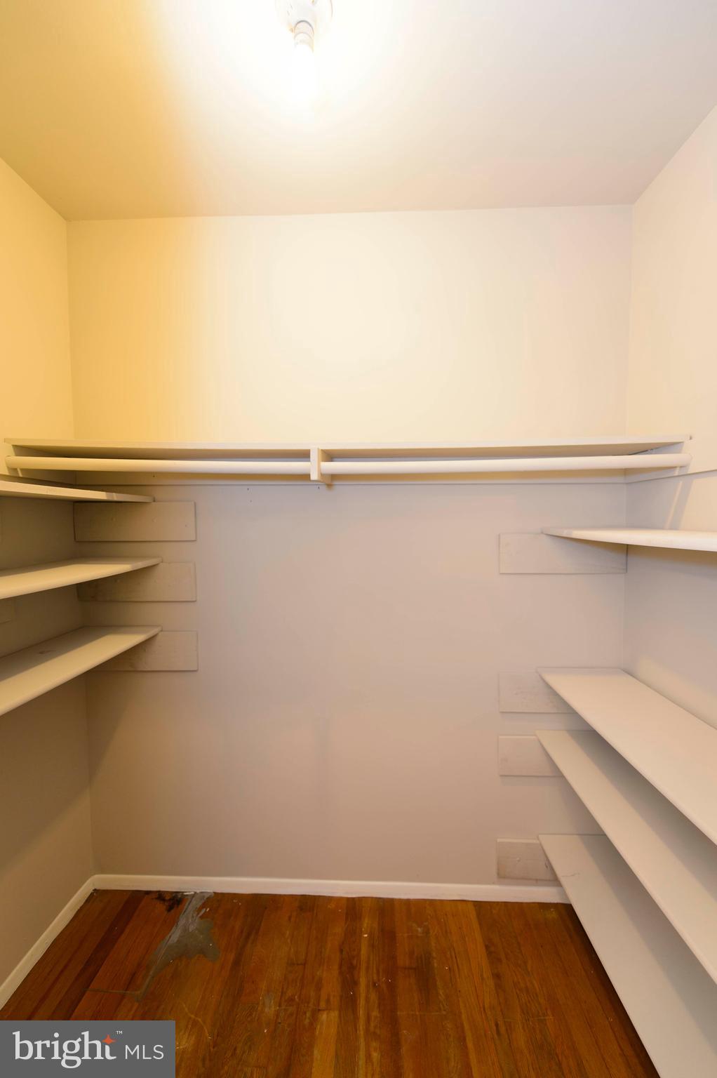 13628 Kingsman Road Woodbridge, VA 22193 - Photo 32 of 37 Closet
