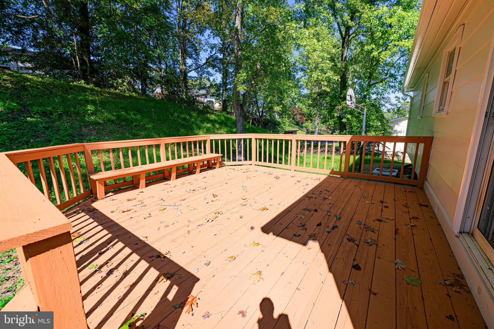13628 Kingsman Road Woodbridge, VA 22193 - Photo 33 of 37 Deck
