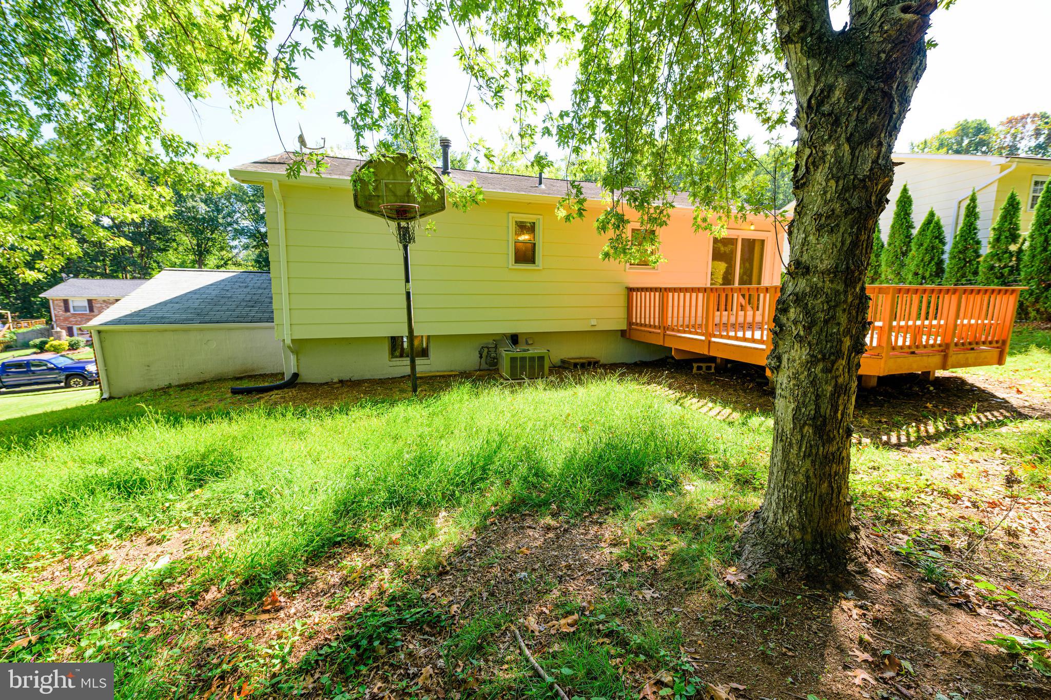 13628 Kingsman Road Woodbridge, VA 22193 - Photo 37 of 37 Rear