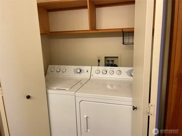 $2,500 | 123 4th Street, Langley, WA 98260