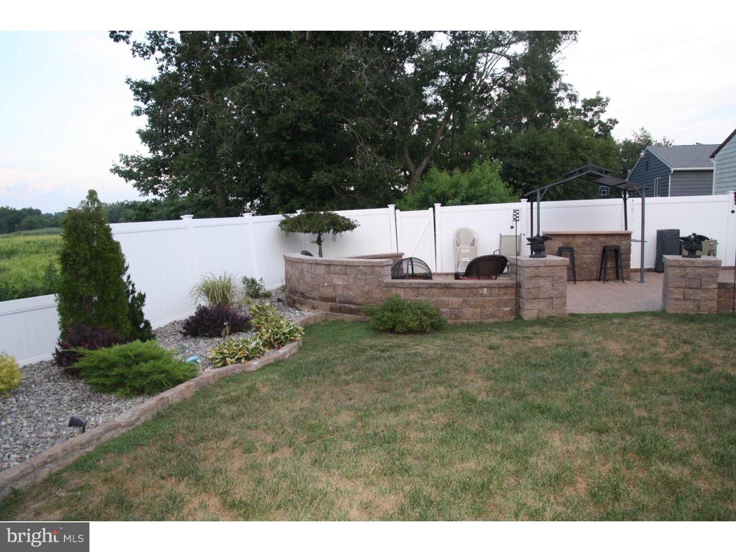 132 Harvest Road Logan Township, NJ 08085 - Photo 12 of 24