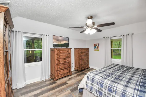 $534,900 | 20202 Deer Run Road, Damon, TX 77430