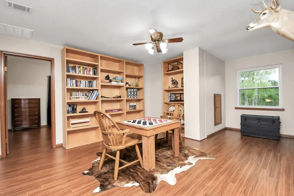 $534,900 | 20202 Deer Run Road, Damon, TX 77430