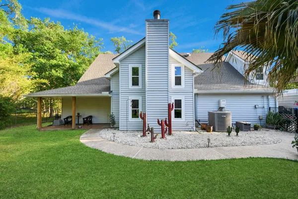 $534,900 | 20202 Deer Run Road, Damon, TX 77430