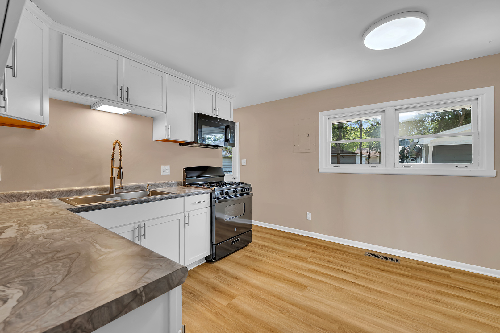 2604 Caddy Lane Joliet, IL 60435 - Photo 8 of 25