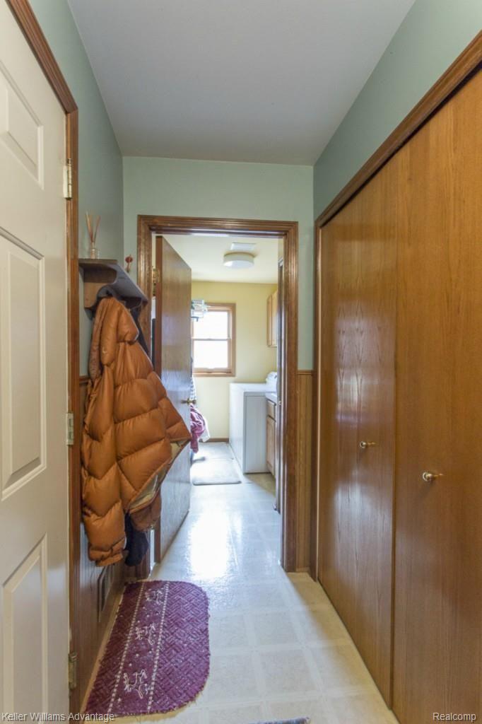 19009 Wayne Road Livonia, MI 48152 - Photo 12 of 54 13-Wayne_19009.jpg