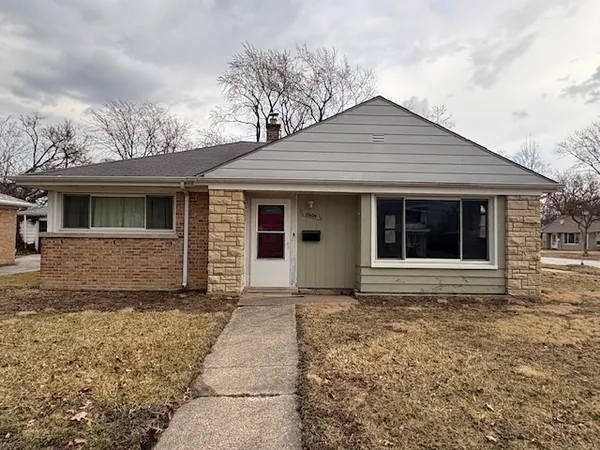 $150,000 | 17609 Roosevelt Avenue, Homewood, IL 60430