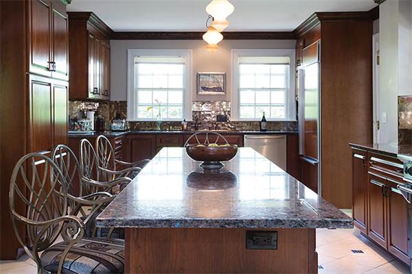 14 Chamberlain Road Newton, MA 02458 - Photo 6 of 10 Gallery Image 6