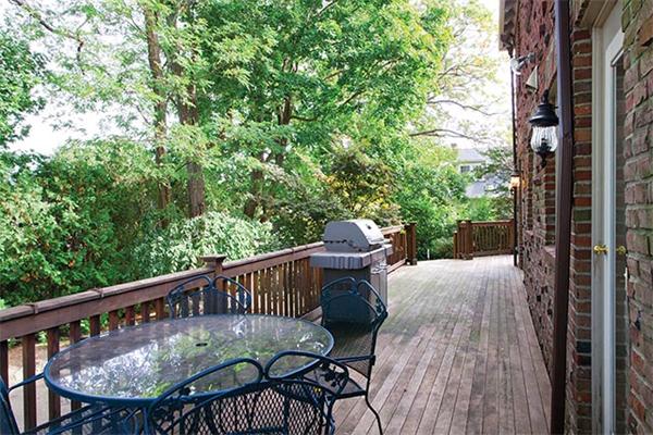 14 Chamberlain Road Newton, MA 02458 - Photo 9 of 10 Gallery Image 9