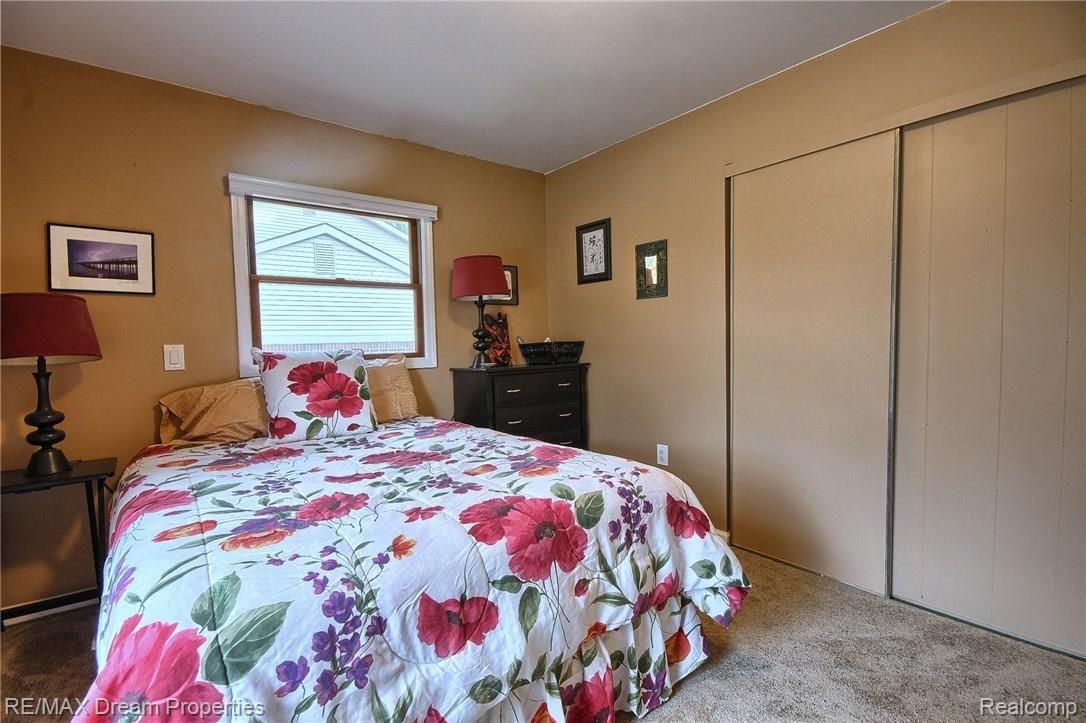 23124 Meadowbrook Road Novi, MI 48375 - Photo 17 of 30 3rd Bedroom 2nd View.jpg
