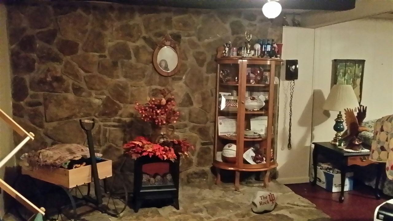 6475 East Robinson Road Bloomington, IN 47408 - Photo 11 of 19 Gallery Image 11