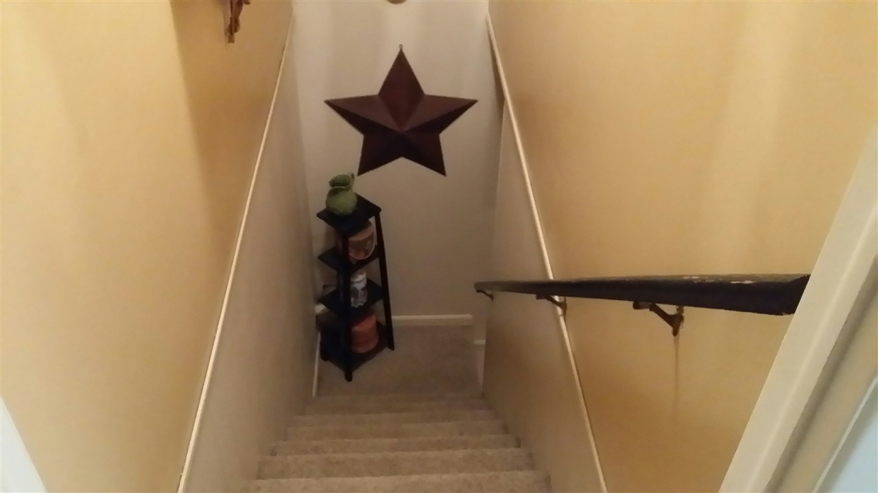 6475 East Robinson Road Bloomington, IN 47408 - Photo 13 of 19 Gallery Image 13