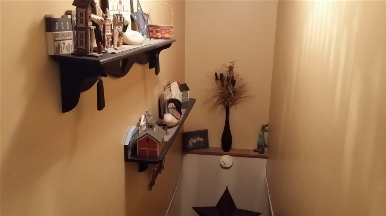 6475 East Robinson Road Bloomington, IN 47408 - Photo 14 of 19 Gallery Image 14