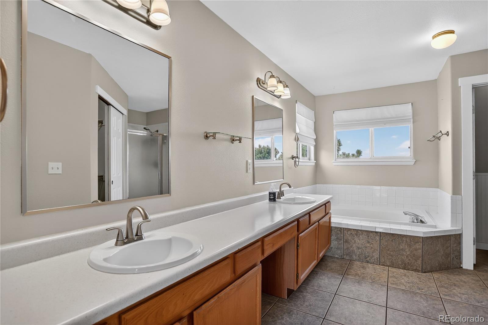 10155 Silver Maple Circle Highlands Ranch, CO 80129 - Photo 25 of 50 Gallery Image 25