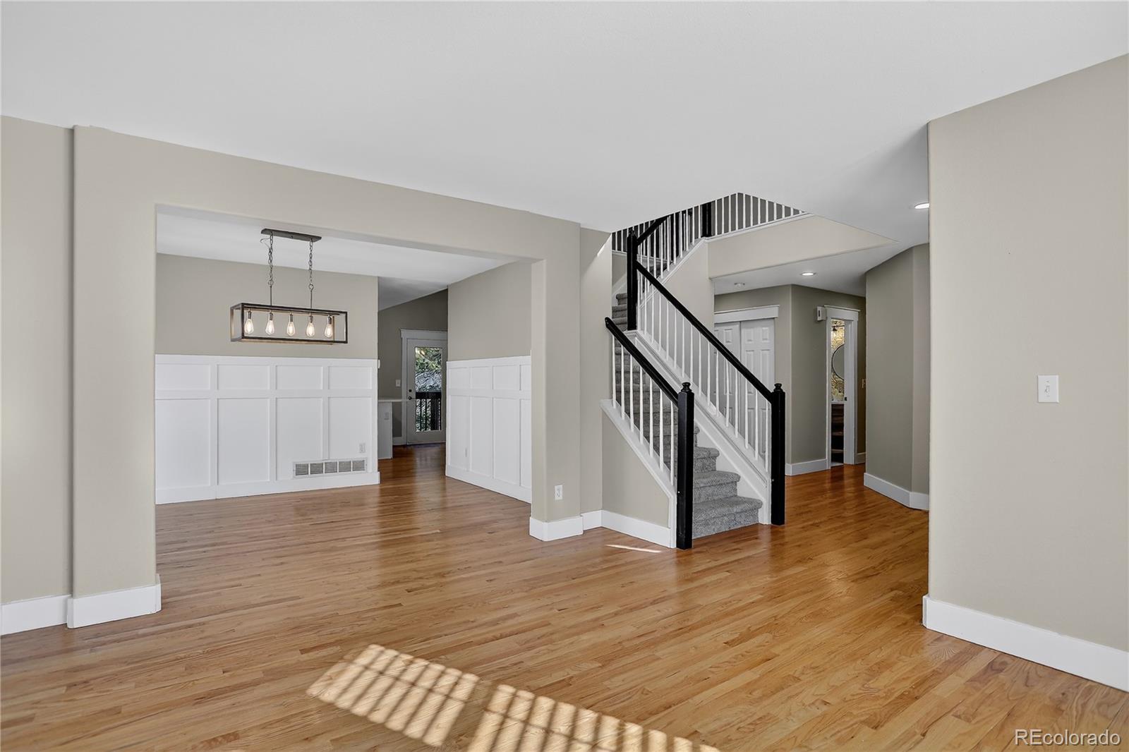 10155 Silver Maple Circle Highlands Ranch, CO 80129 - Photo 3 of 50 Gallery Image 3