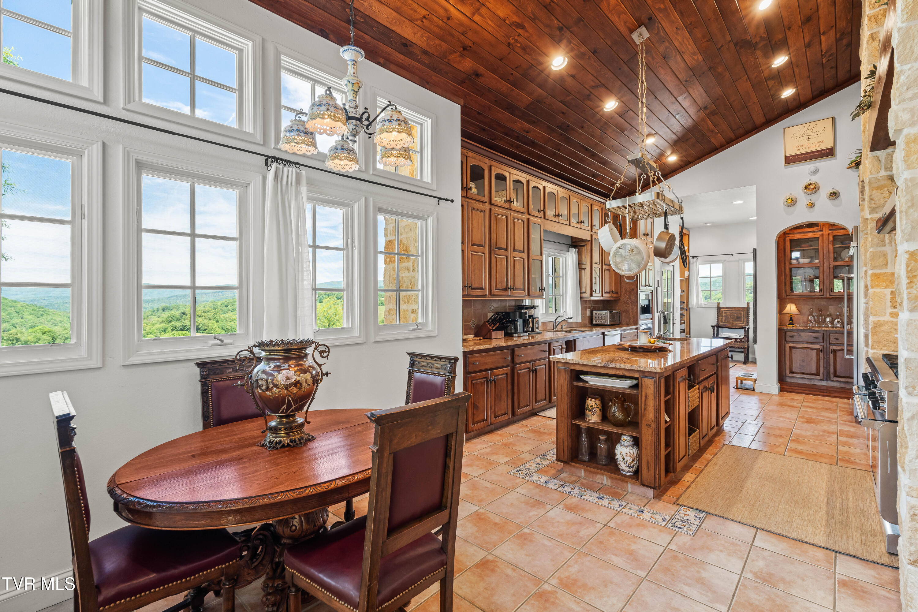 1877 Dry Hill Road Butler, TN 37640 - Photo 27 of 106 20