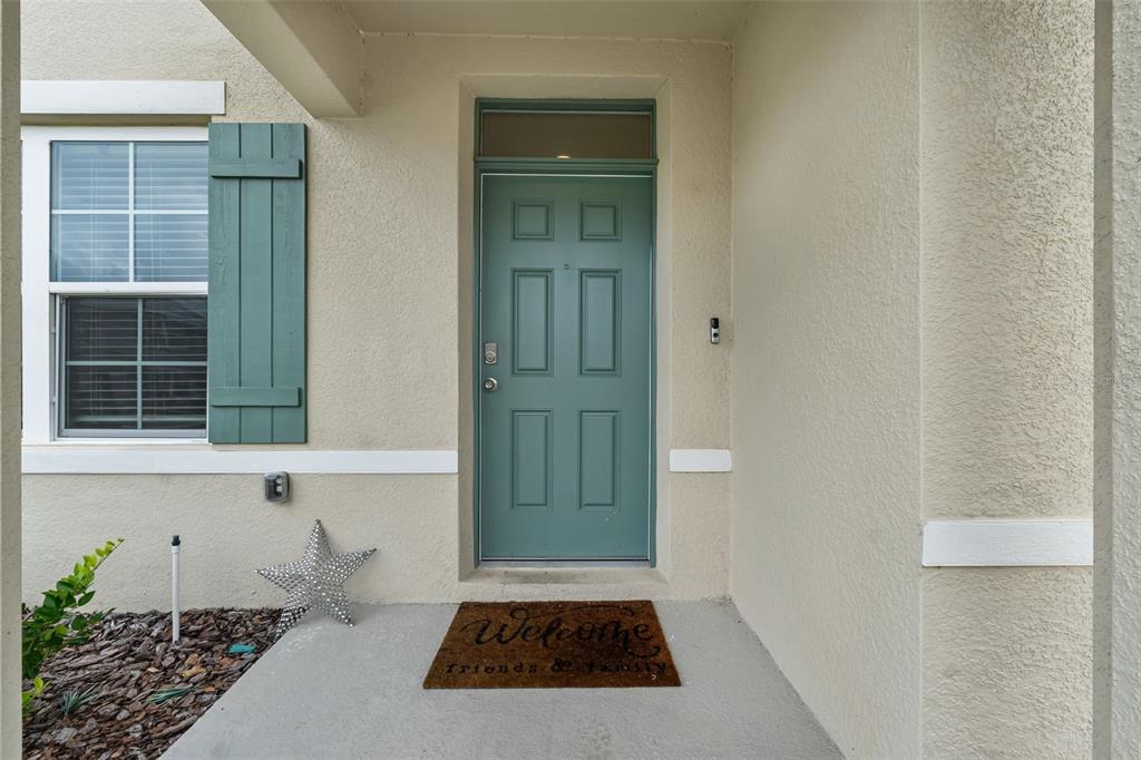821 Sun Burst Road Winter Haven, FL 33880 - Photo 8 of 86 a kitchen with a sink and a window