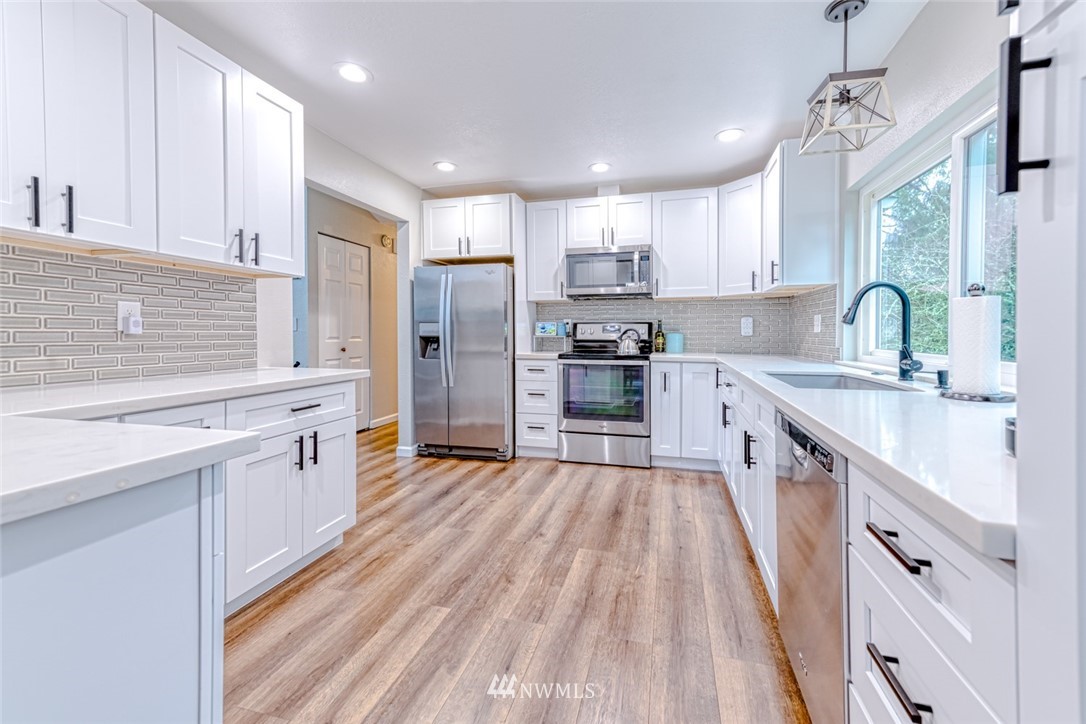 16618 28th Drive Southeast Bothell, WA 98012 - Photo 12 of 36 Gallery Image 12