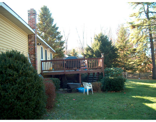 54 Lancaster Road Clinton, MA 01510 - Photo 4 of 4