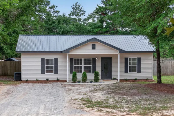 $219,900 | 226 Cypress Avenue, DeFuniak Springs, FL 32433