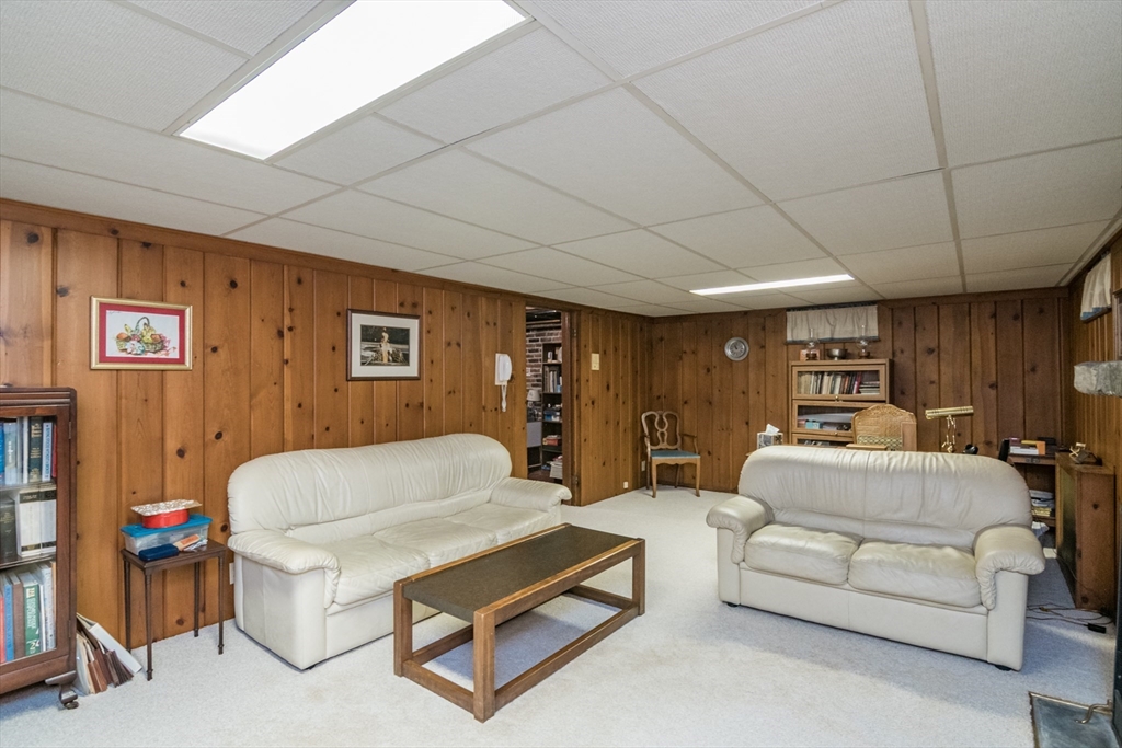 32 Longview Drive Longmeadow, MA 01106 - Photo 20 of 42 a living room with furniture and a pool table