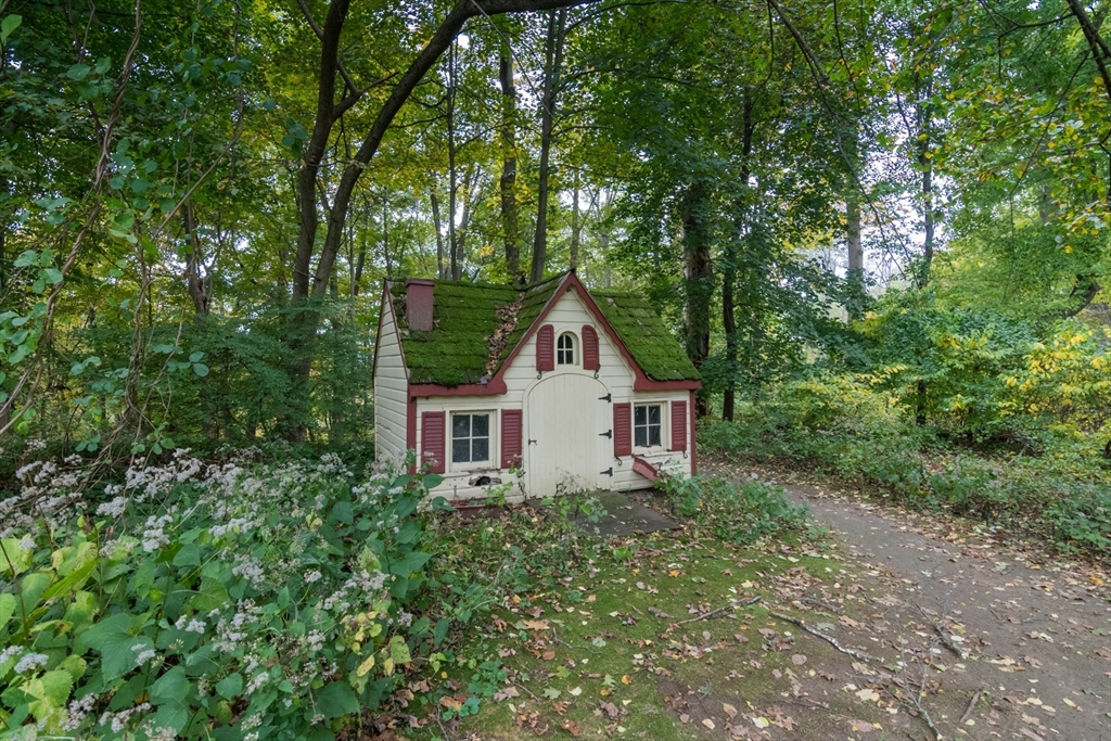 32 Longview Drive Longmeadow, MA 01106 - Photo 35 of 42 a house with trees in the background