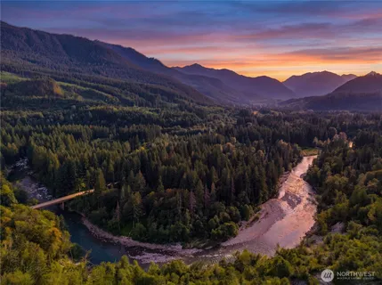 $679,000 | 76135 Northeast 122nd Street, Skykomish, WA 98288