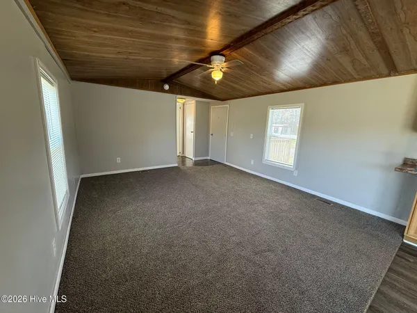 $975 | 122 Osage Lane, Jacksonville, NC 28546