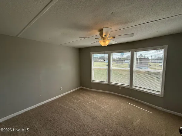 $975 | 122 Osage Lane, Jacksonville, NC 28546