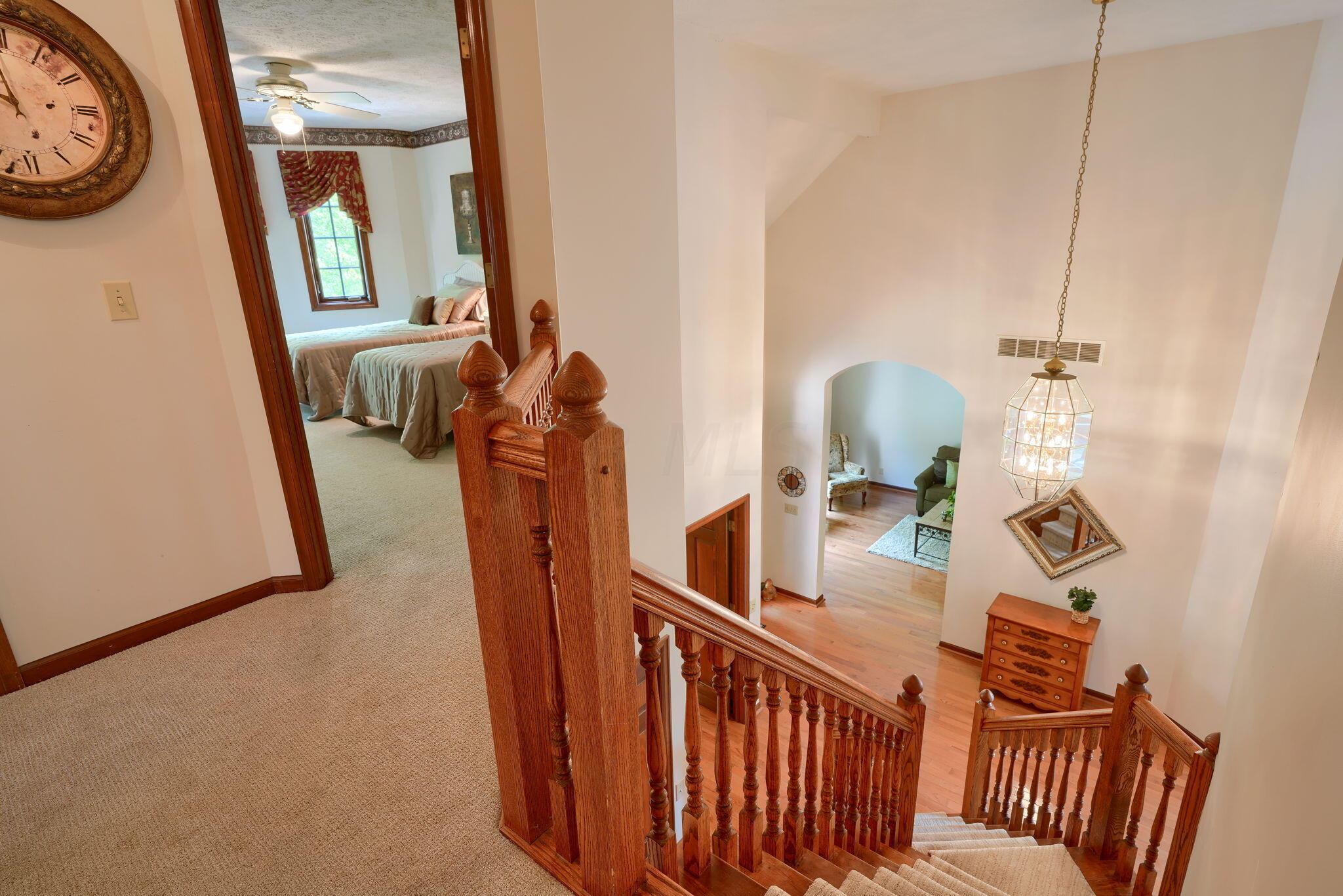 1457 Woodridge Road Marion, OH 43302 - Photo 23 of 80 Upstairs Hallway