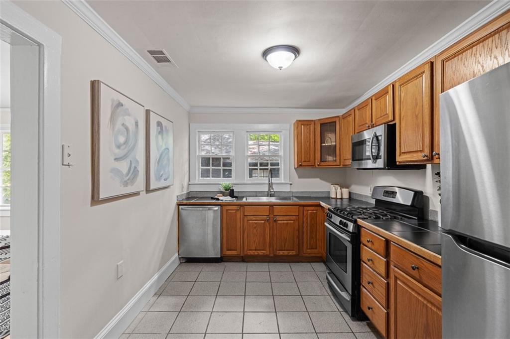 1339 Miller Reed Avenue Southeast Atlanta, GA 30315 - Photo 6 of 20