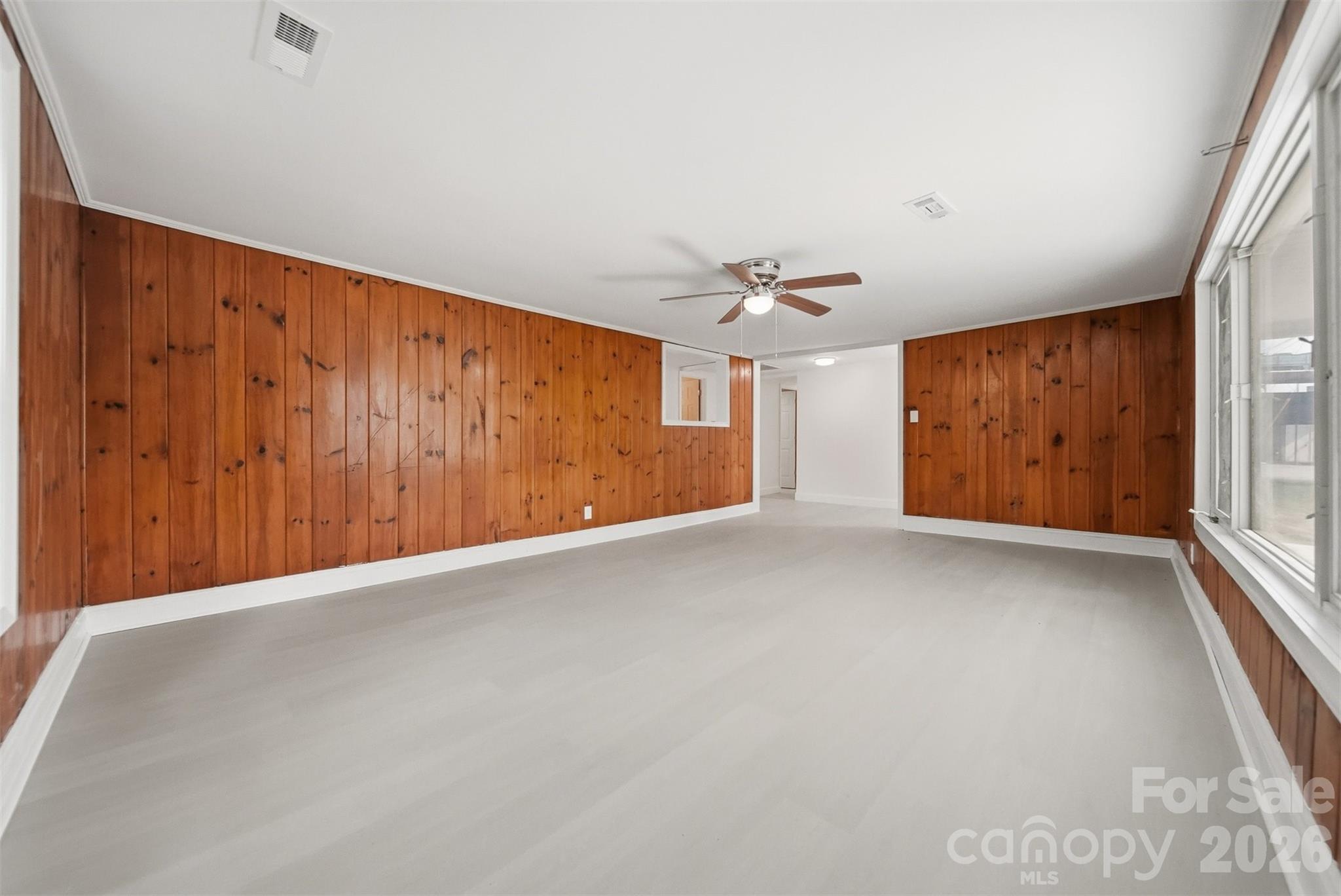 218 33rd Street Southwest Hickory, NC 28602 - Photo 19 of 26