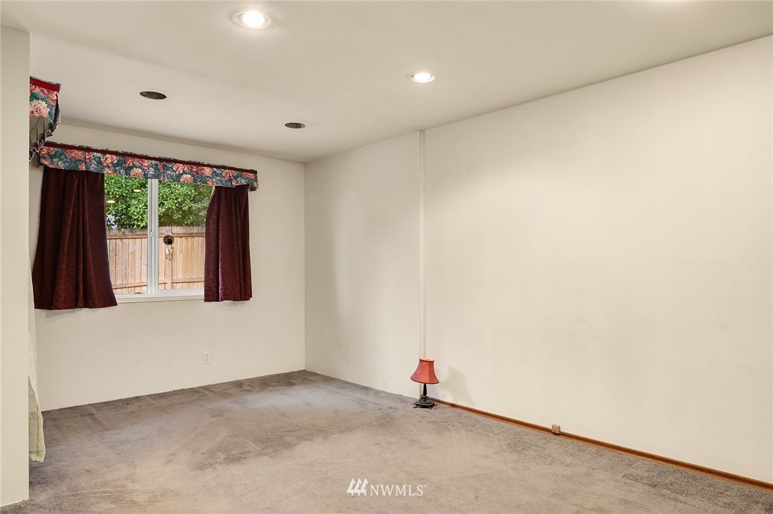 10044 Northeast 201st Street Bothell, WA 98011 - Photo 11 of 22
