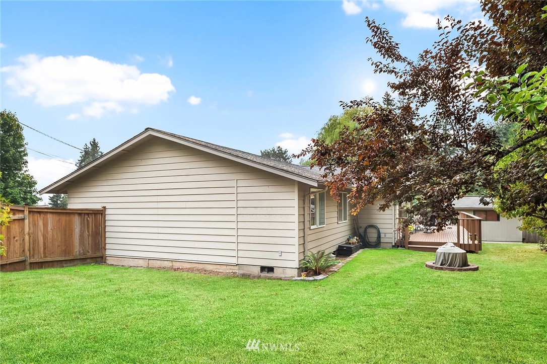 10044 Northeast 201st Street Bothell, WA 98011 - Photo 17 of 22