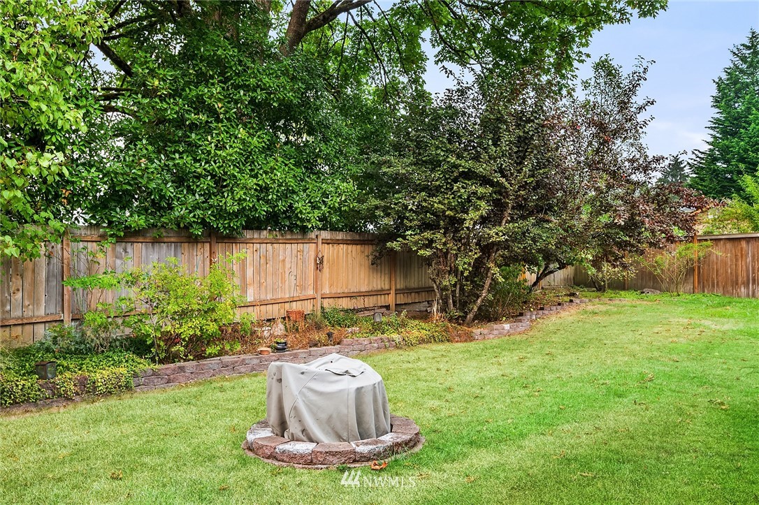 10044 Northeast 201st Street Bothell, WA 98011 - Photo 18 of 22