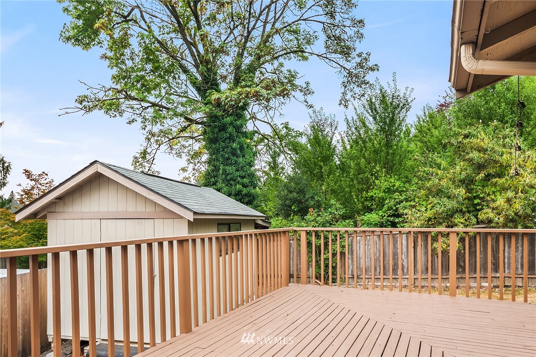 10044 Northeast 201st Street Bothell, WA 98011 - Photo 20 of 22