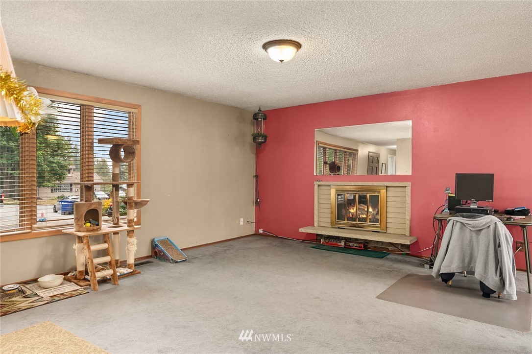 10044 Northeast 201st Street Bothell, WA 98011 - Photo 8 of 22