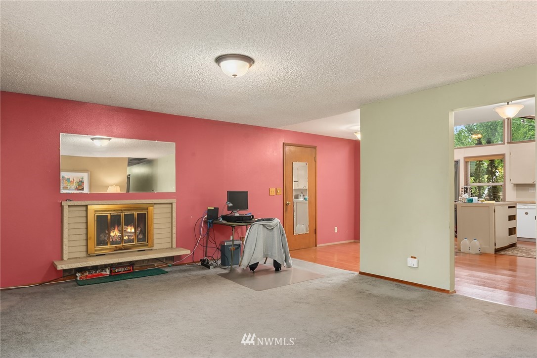 10044 Northeast 201st Street Bothell, WA 98011 - Photo 9 of 22